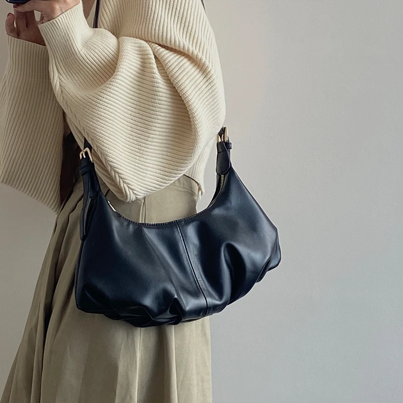

Retro Soft PU Baguette Bags Women 2021 Simple Leather Armpit Bag Cloud Pleated Luxury Designer Handbag Female Shoulder Bag