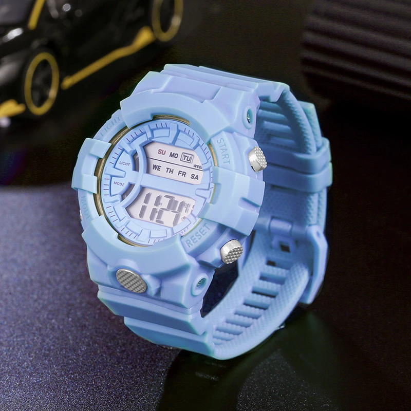 

Спортивные Цифровые зеленые часы, 100 шт., многофункциональные водонепроницаемые женские часы, ремешок из ТПУ, часы для мальчиков, прямоуголь...