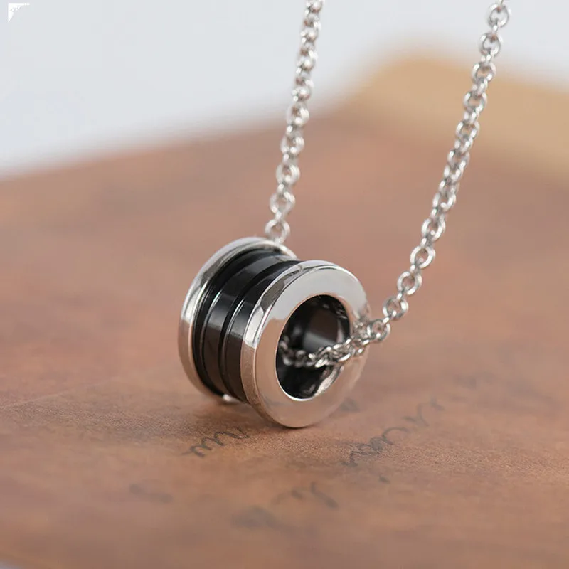 Милитари модель маленький красный человек Европейское ожерелье и американский