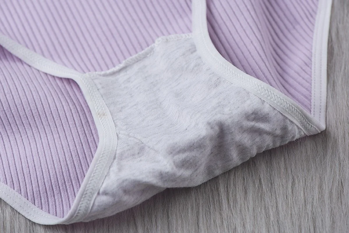 

[Two Optional] Women's Underwear with Thread Cotton Sweet Fresh Cotton Crotch Mid Waist Briefs