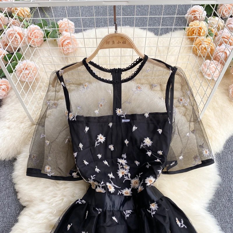 Женское Сетчатое платье с цветочной вышивкой модельное винтажное из тюля