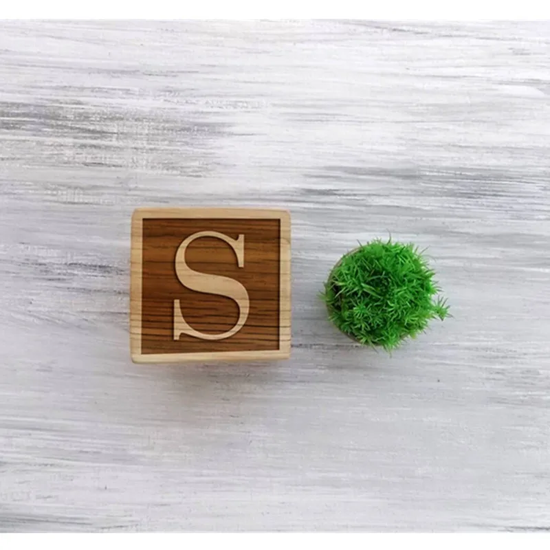 Деревянный новый детский блок памяти изготовленный на заказ гравированный