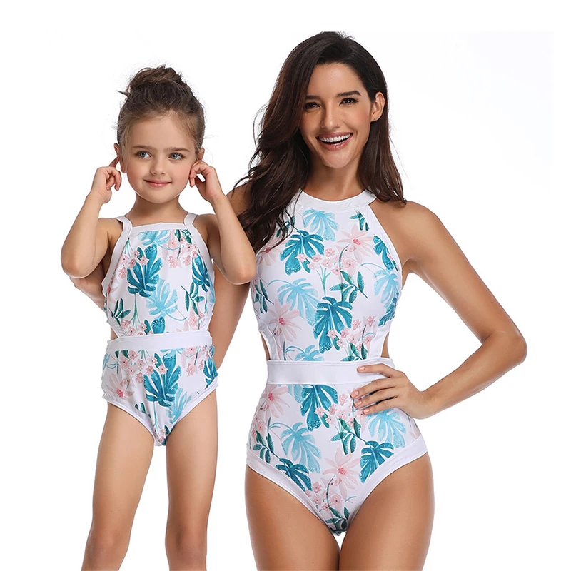 Новинка 2020 Семейные комплекты купальники для мамы и дочки семейные бикини