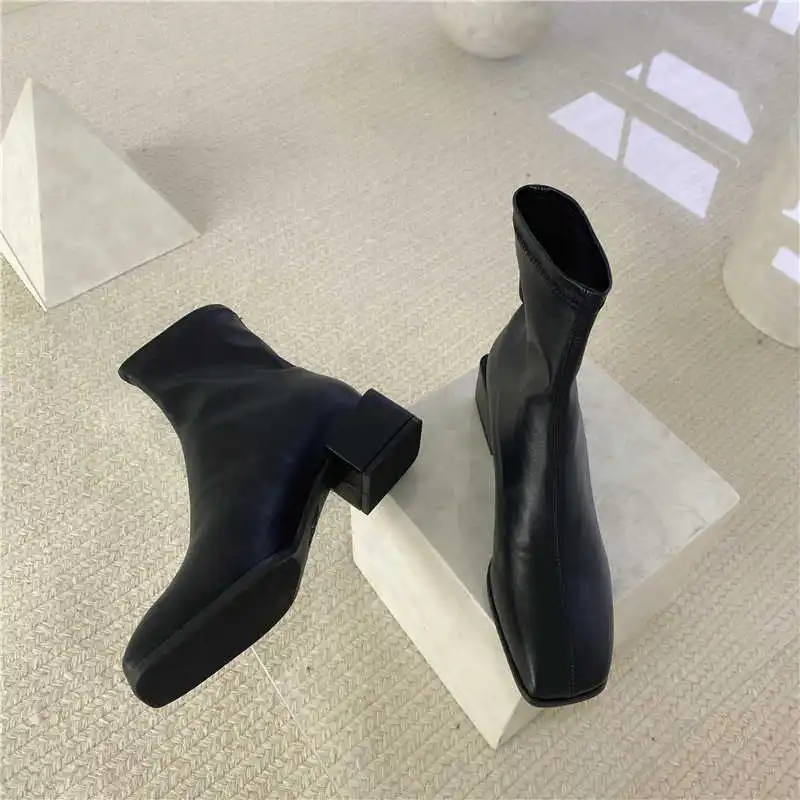 

Net red elastic thin boots women 2020 new thin soft leather simple Martin boots thick heel boots spring and autumn single boots