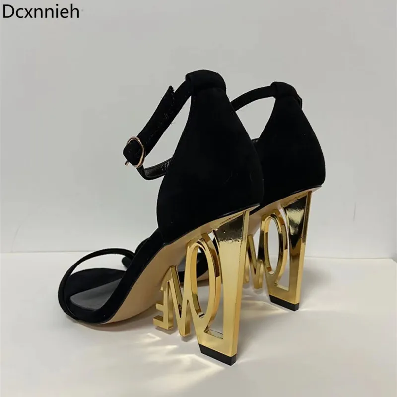 

Runway Strange Gold Love Heel Women Sandals Wedge High Heels Femmes Sandales Ankle Strap Novelty Summer Party Shoes Woman 2020