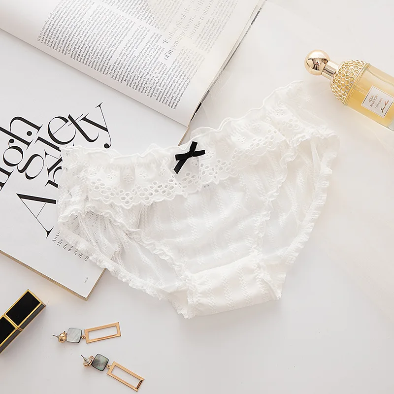 Новинка 2021 кружевные трусики удобные с вышивкой модные дизайнерские для