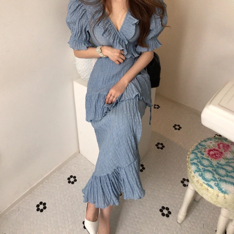 

Women's Korean-Style Retro Chic Ruffled Patchwork V-neck Pleated Lace-up Waist Hugging Slim Puff Sleeve Fishtail Dress Women