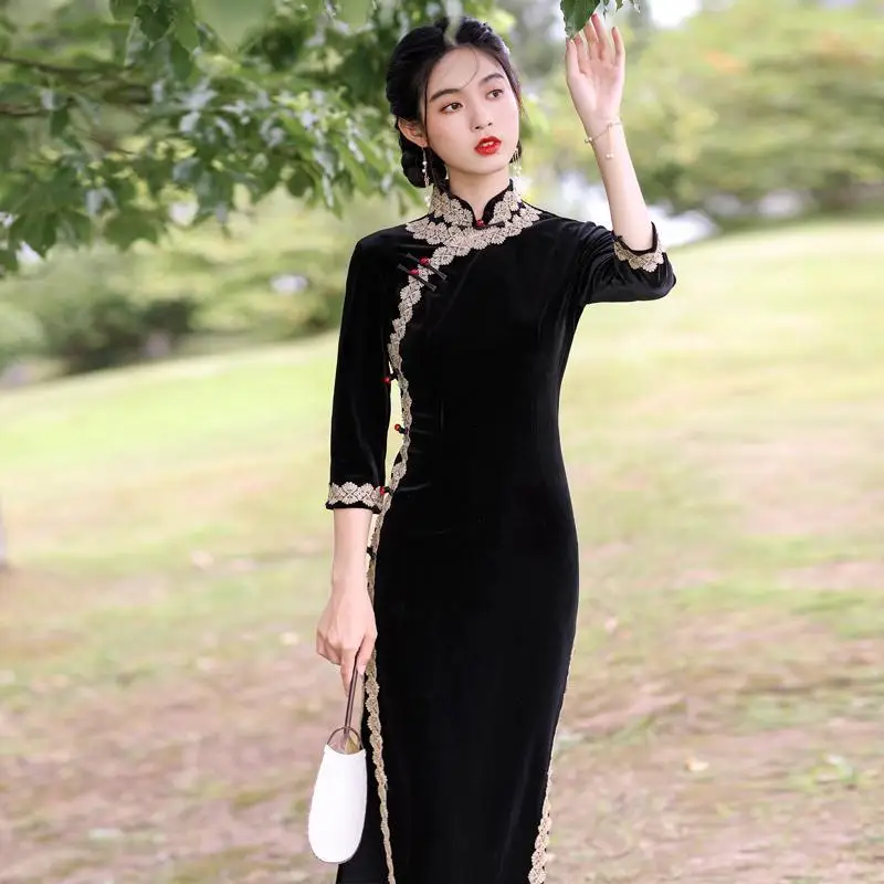 

Black velvet cheongsam autumn and winter 2021 new Chinese style retro young elegant improved cheongsam dress.