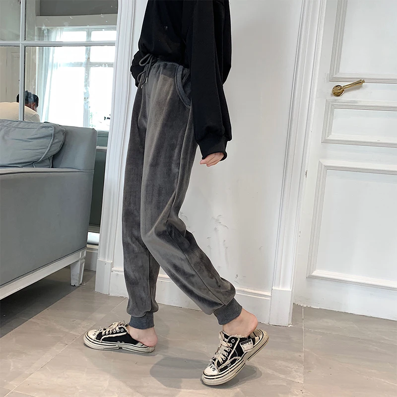 

Pants & Capris