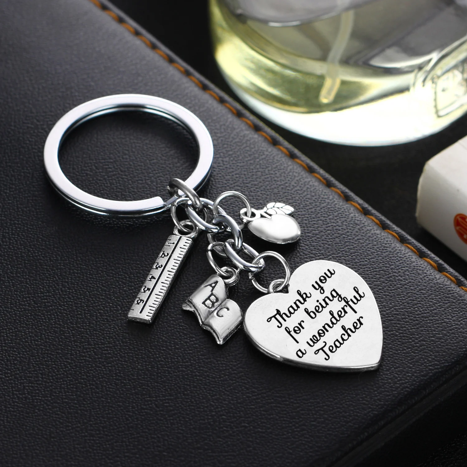 36 шт. брелки для ключей в виде сердечек | Украшения и аксессуары