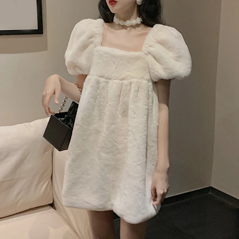 RealShe/Белое Мини-Платье с квадратным воротником и коротким пышным рукавом