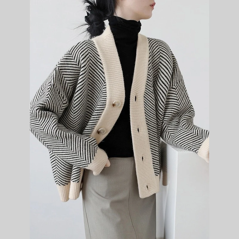 

Autumn and Winter Striped Knitted Cardigans Sweater Women's Warm Jacket Vintage Single-Breasted Long Sleeve Jumper Jersey