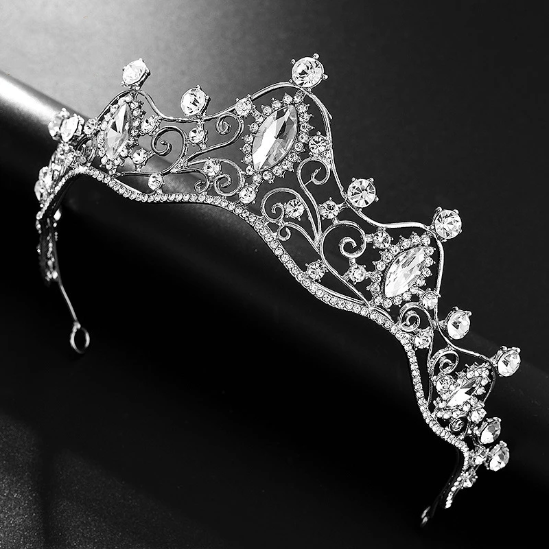 Тиара принцесса с серебряными кристаллами искусственная - Цена: 9.93