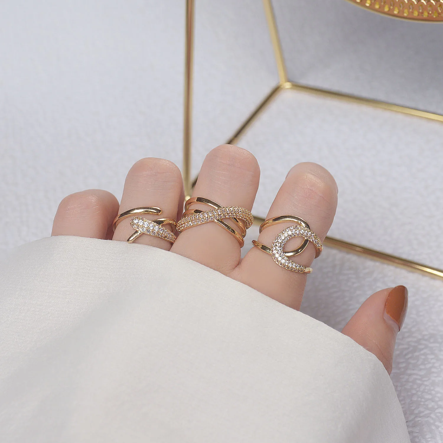 

High Quality 14K Real Gold Micro-inlaid Zircon Design Sense Cross Open Design Cz Ring for Women