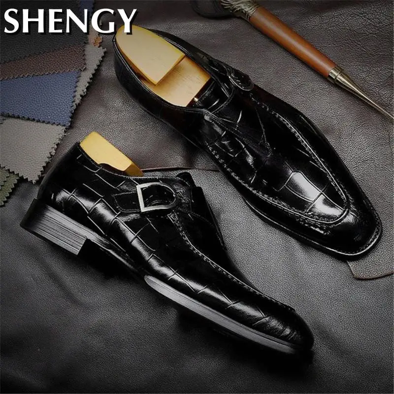 2020 Мужская обувь Роскошные кожаные туфли с низким берцем Свадебные острым носком