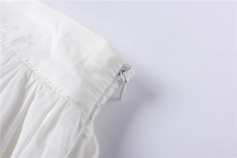 

Women Pearl Lapel T-shirt Short Undershirt and Diamond Skirt Fashion Suit