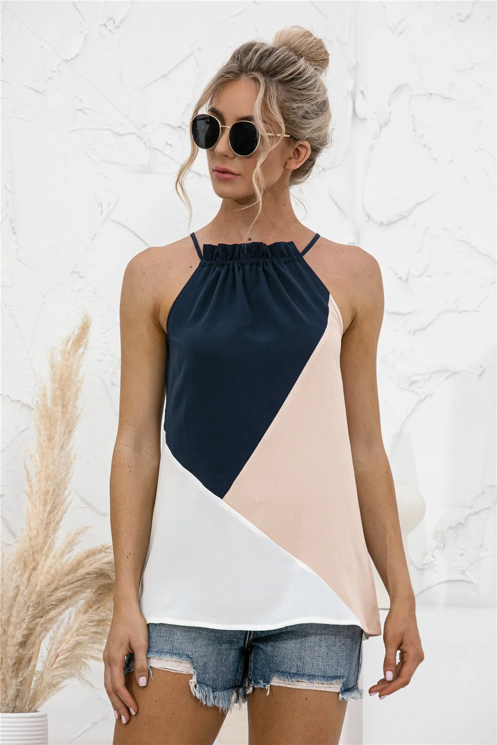 

2021 summer new fashion halter neck strap contrast vest womens clothing