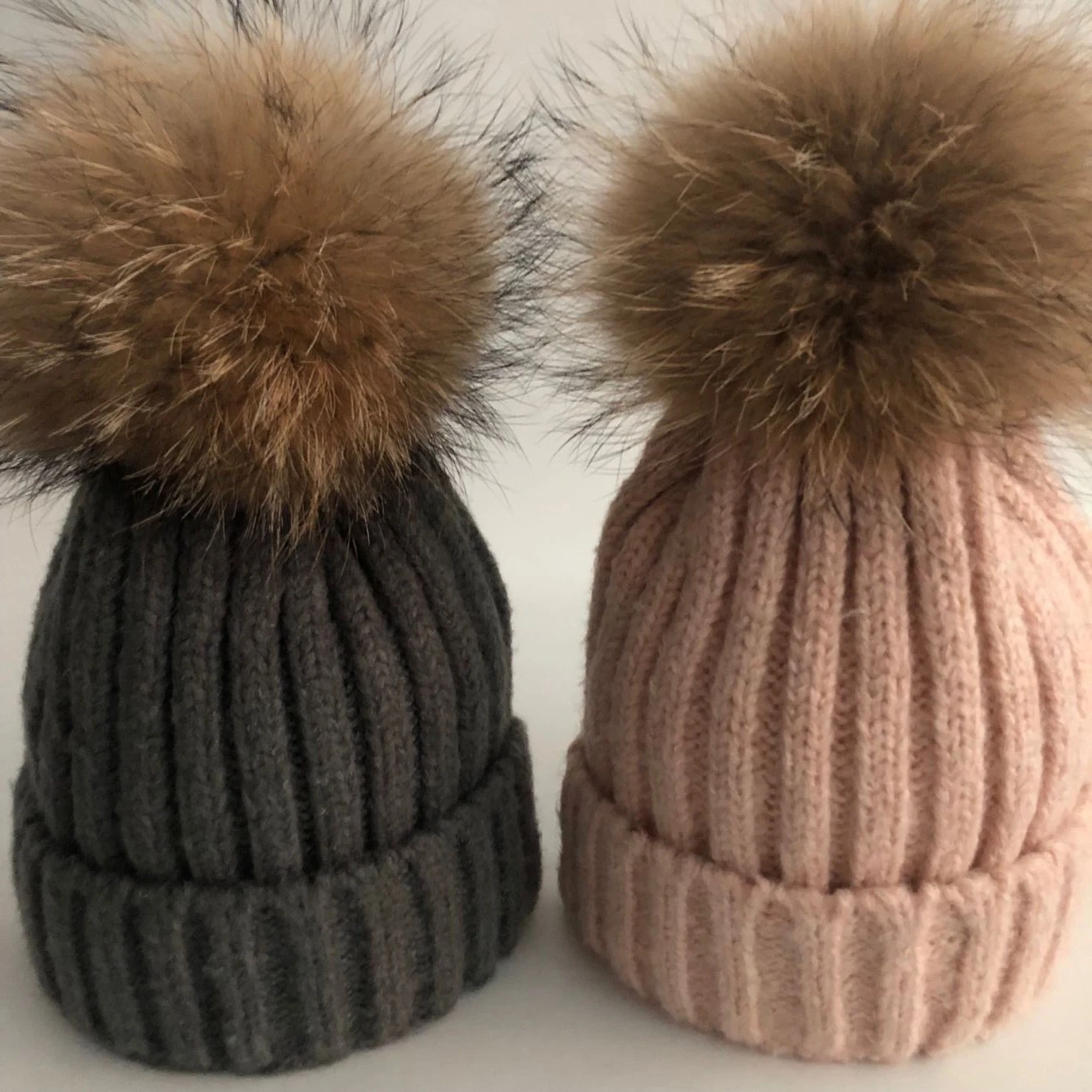 

ZJBECHAHMU Fashion Spring New Real Fox Fur Mink Pompoms Hats Women Girls Winter Wool Warm Solid Cotton Skullies Beanies Hat Cap