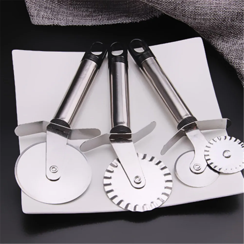 

4 Patterns Stainless Steel Pizza Cutter Double Roller Pizza Knife Cutter Pastry Pasta Dough Crimper Kitchen Pizza Tools