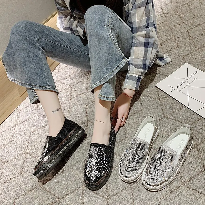 

Winter Women's Flat Sport Shoes Breathable Casual Women's Running Shoes Rhinestone Women's Brand Black Women Sneakers 43