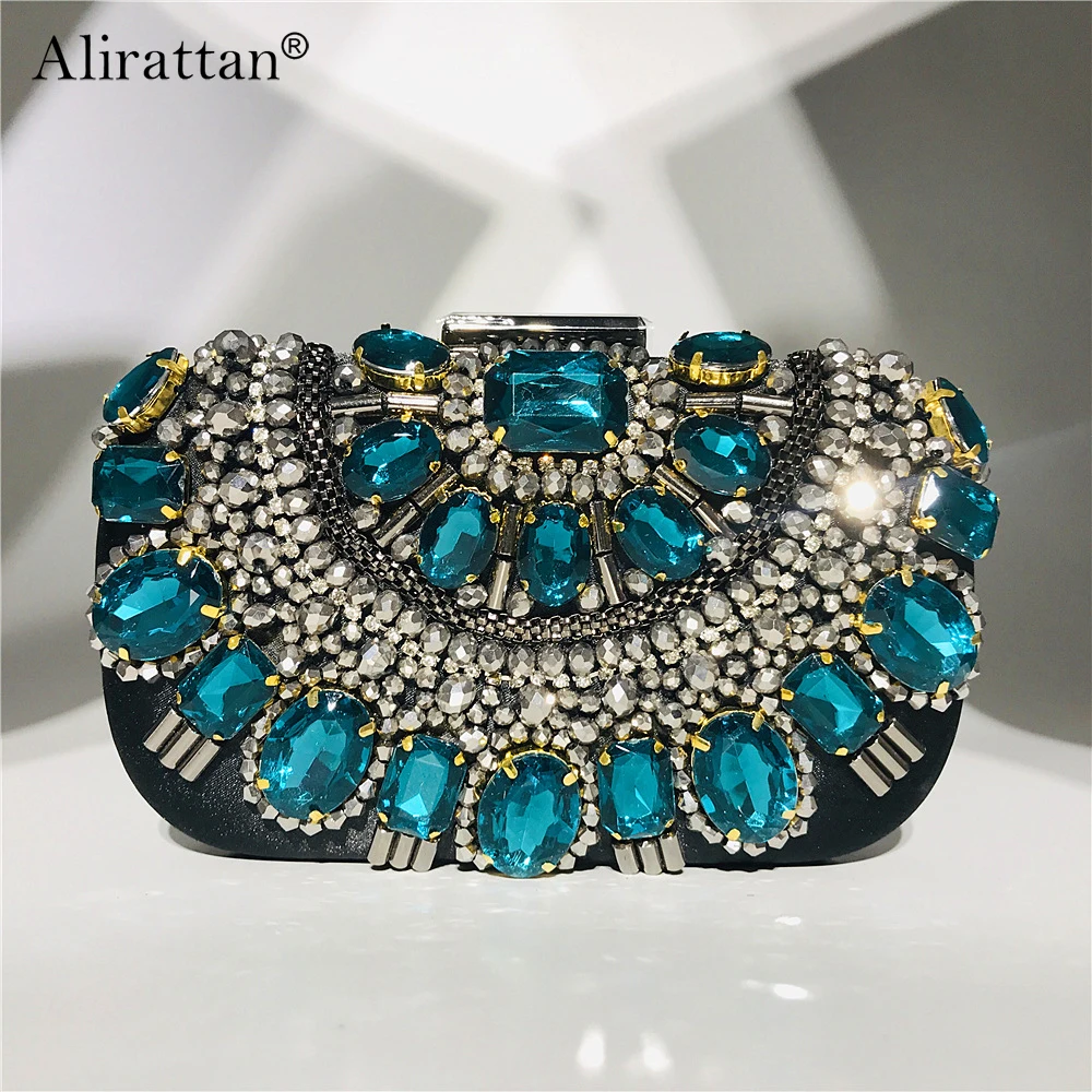 

Luxury Handmade Bead Embroidered Rhinestone Dinner Clutch Bags For Women 2021 New Fashion Brand Ladies Shoulder Bag Mini Wallet