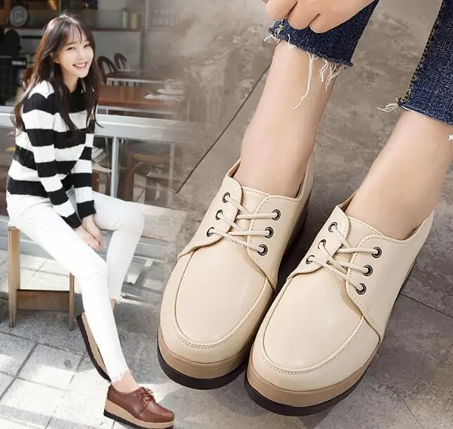 Autumn spring Wild round head Sneakers Women Leather Platform Shoes Women Casual Shoes Flats Leather Shoes Cut-Outs Flat