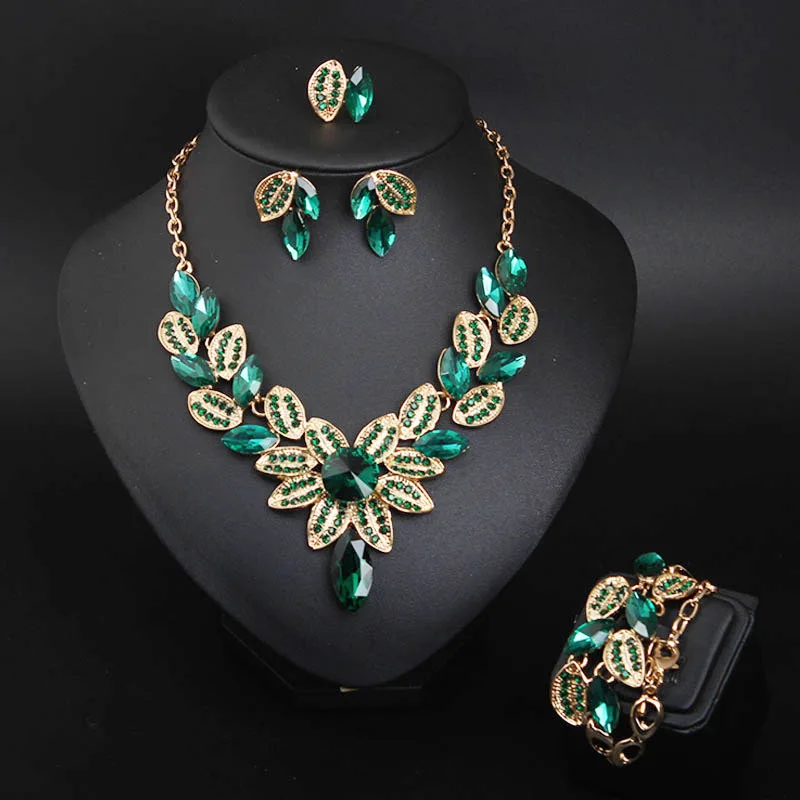 

Fashion Flower Crystal Choker Necklace For Woman Statement Necklaces Earring Bracelet Ring Collar Boho Jewelry Sets Accessories