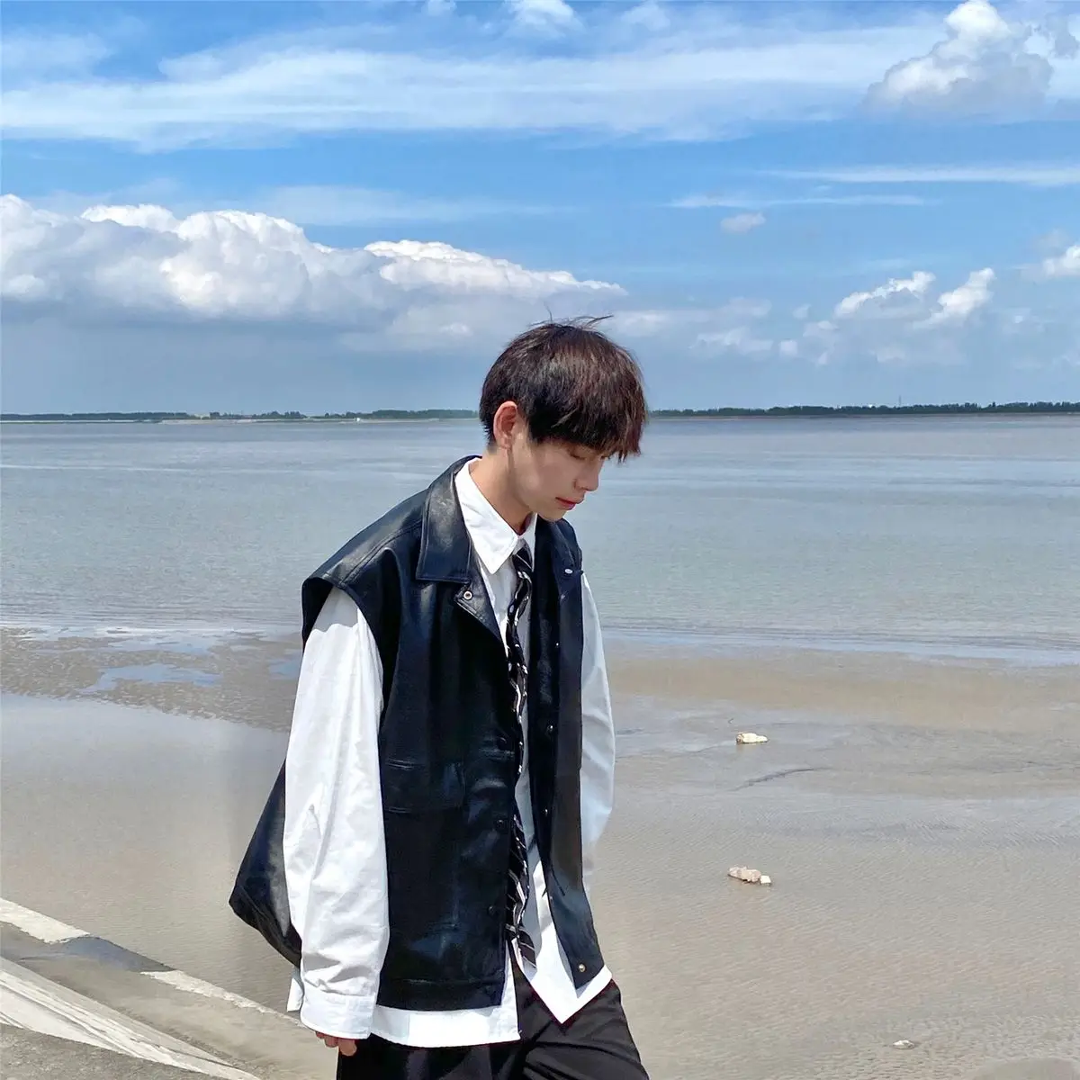 

2020 Autumn Men's Loose Baseball Black Color Outerwear PU Leather Motorcycle Bomber Jacket Suit Vest Large Pocket Coats