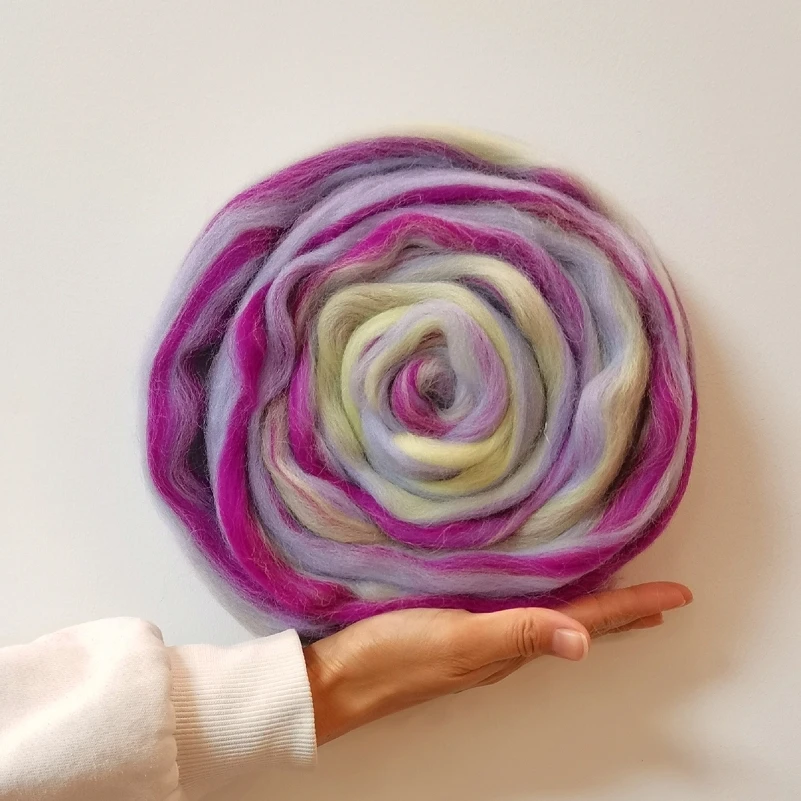 

Roving Wool 50g Merino Wool Roving Felting Kit Wool Blended for Needle and Wet Felting Supplies DIY Needle Felting Wool (No.02)