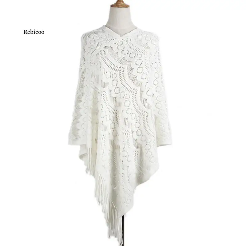 Женский пуловер средней длины с асимметричной кисточкой вязаный крючком свитер