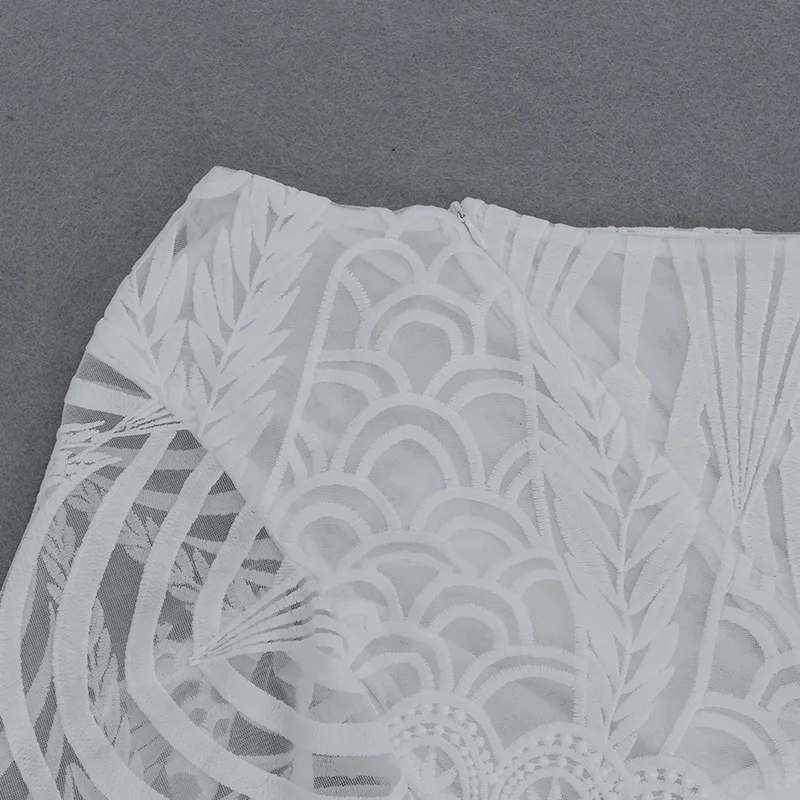 Женский комбинезон на одно плечо с коротким рукавом вышивкой белый для вечеринки