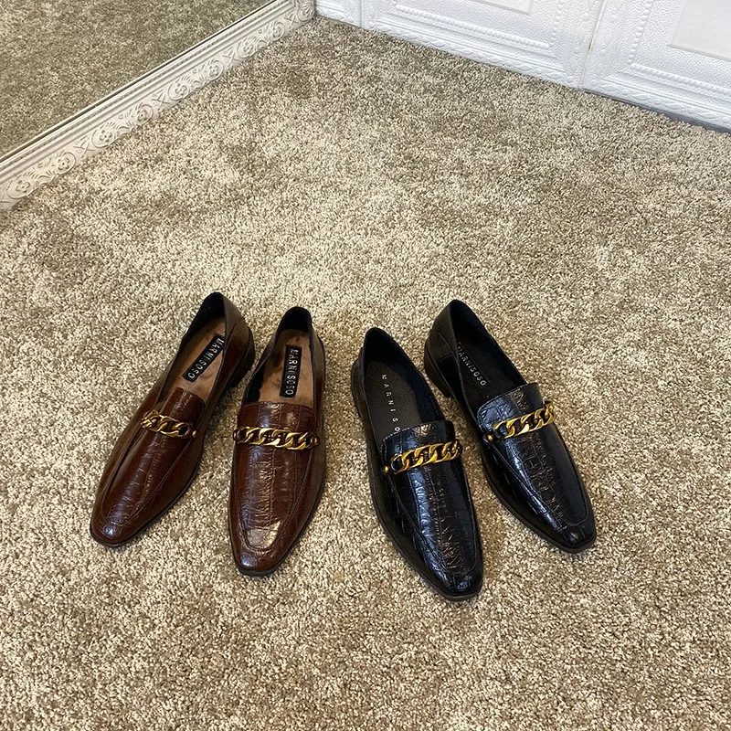 Женские туфли-оксфорды на низком каблуке из лакированной кожи аллигатора с