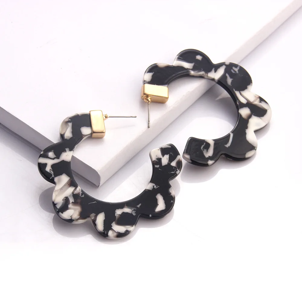 Женские акриловые серьги обручи Za цветные большие геометрические с лепестками