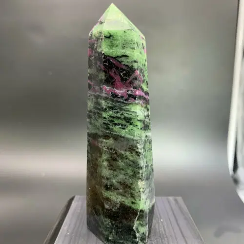 

Natural Crystal Dot Reiki Wand Red and Green Hongbao Obelisk Tower