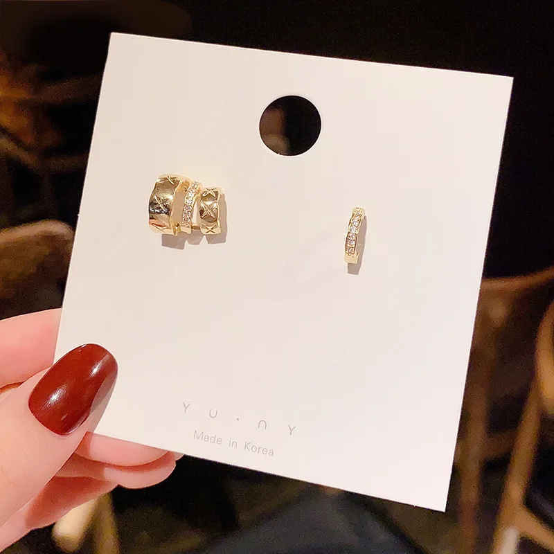 

Wholesale S925 Silvers Needle Asymmetric Earrings Female Circle Fashion Dropshipping Gift