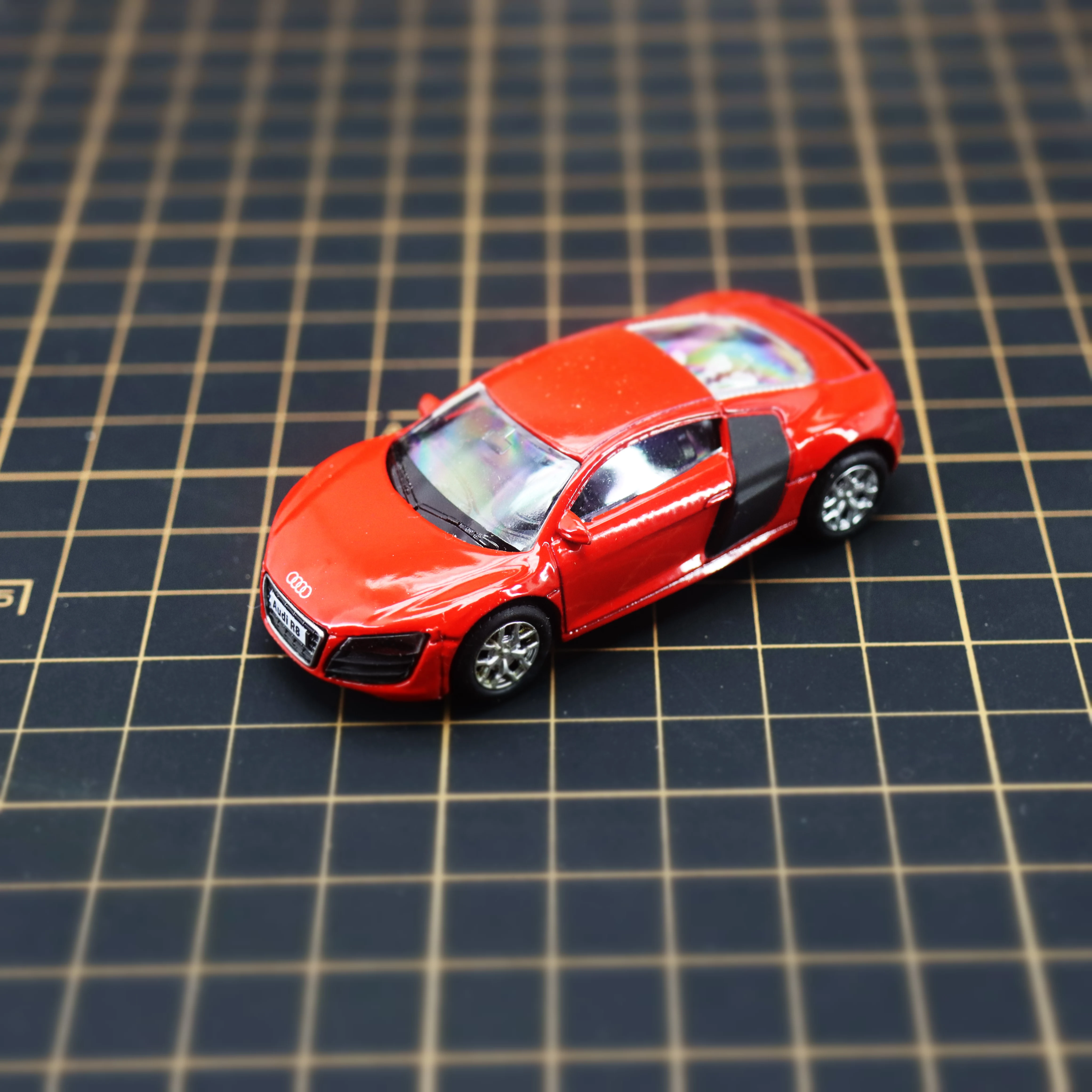 Литой Сплав игрушечный автомобиль R8 1/64 подвижный|Наземный транспорт| |