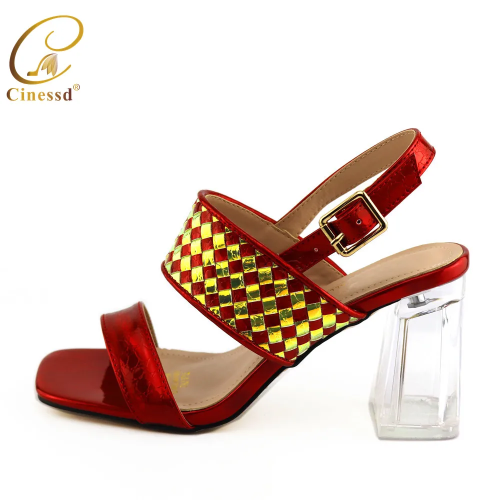 Новейшие женские шлепанцы Летняя мягкая обувь Модная женская Шлепанцы на