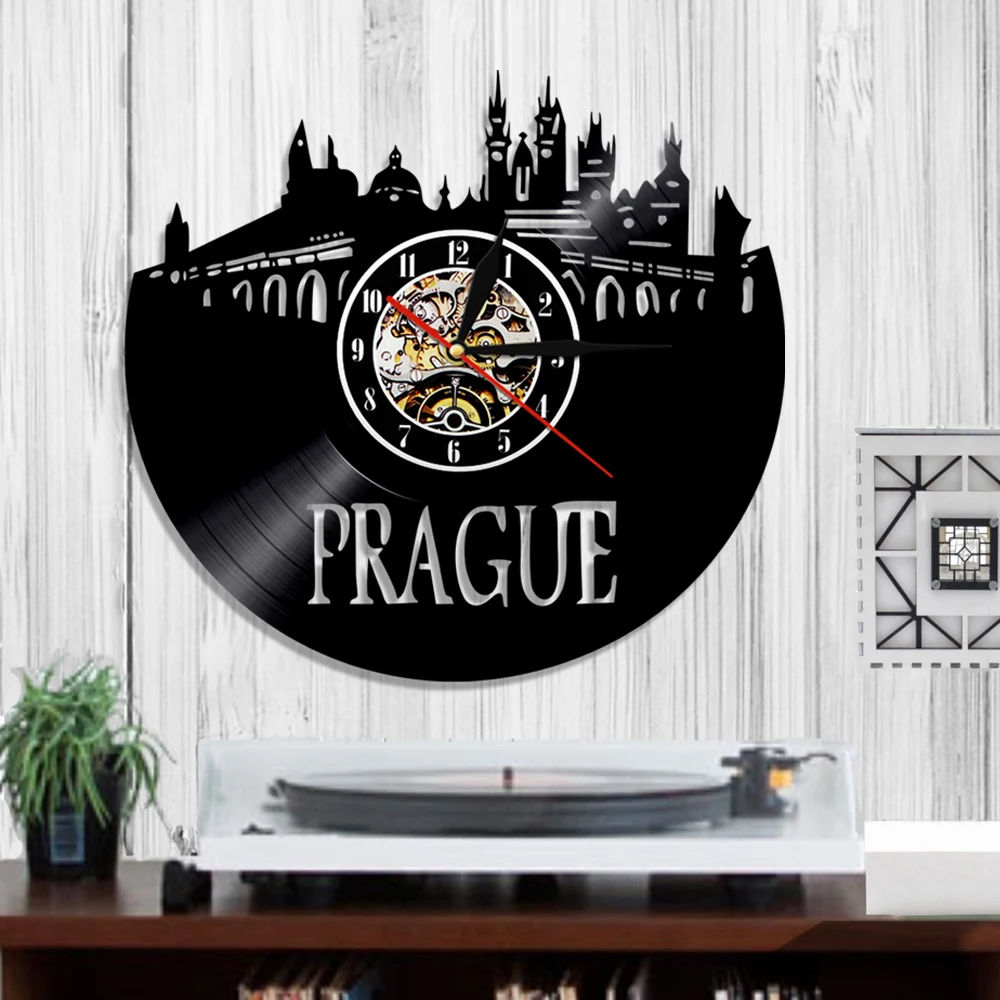 Настенные часы с виниловой пластиной и изображением Праги|Настенные часы| |