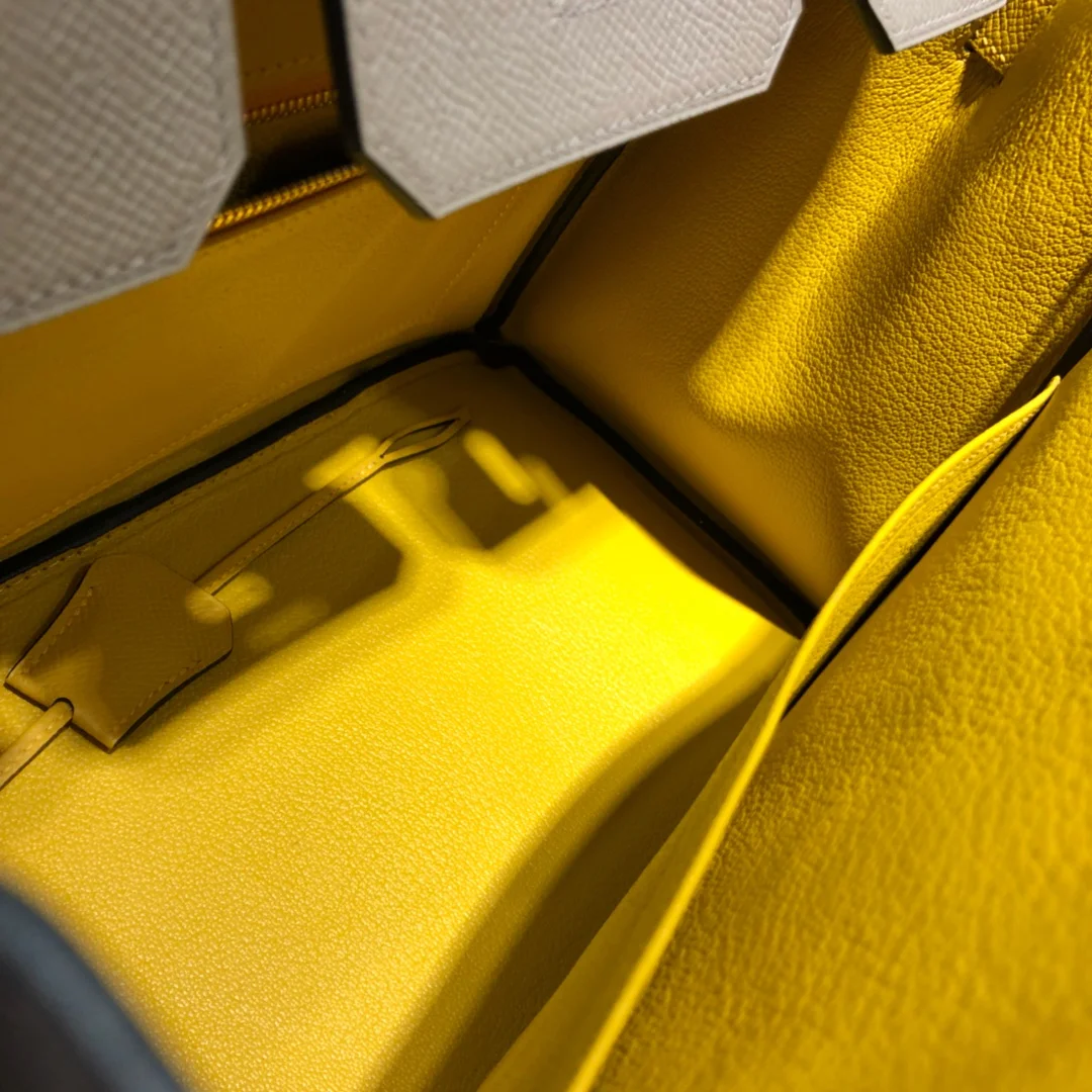 

Handmade Customized Brand Handbag 25CM,Design Purse,Luxury BAG,3tones,Epsom Leather, Wax line stitiching,By order only