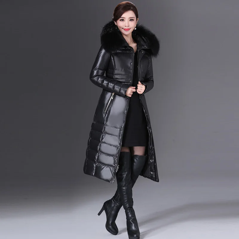 Женская длинная куртка пуховик WYQ800 облегающая с воротником из натурального меха