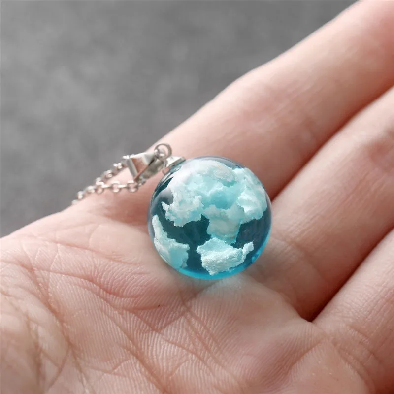 

Blue Sky White Cloud Rould Ball Pendant Necklace Women Chic Transparent Resin Glow in the Dark Necklace Jewelry Gifts for Girl