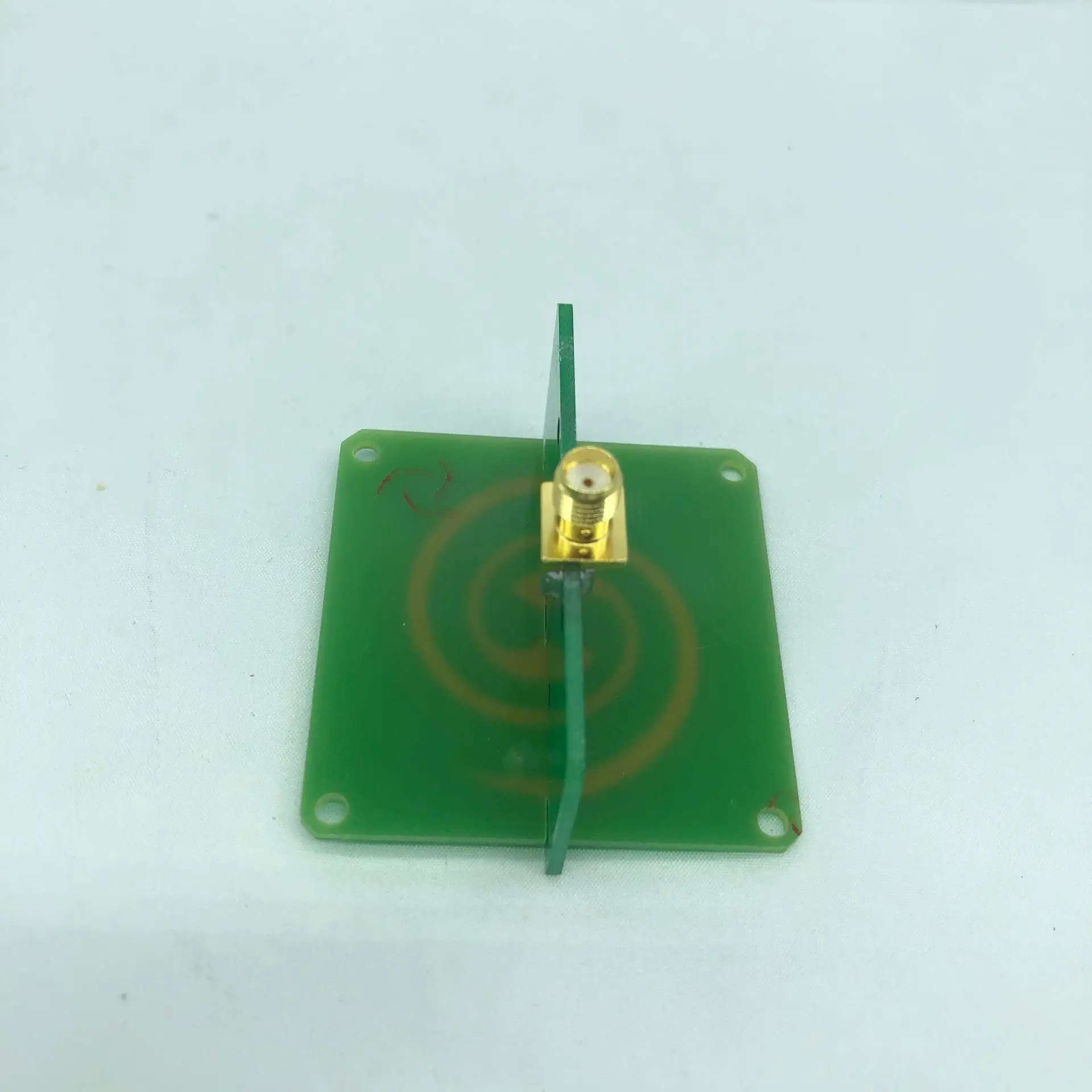 

1PC UWB-3 3GHz-6.5GHz low dispersion circular polarization UWB UWB positioning antenna