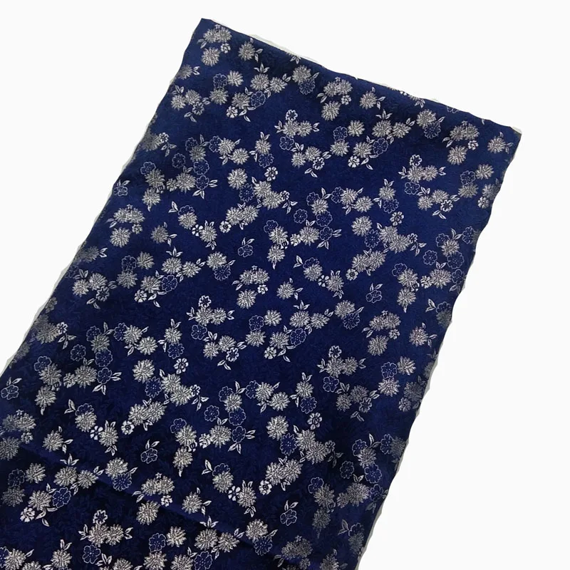 Жаккардовая ткань с цветочным принтом, 50x72 см