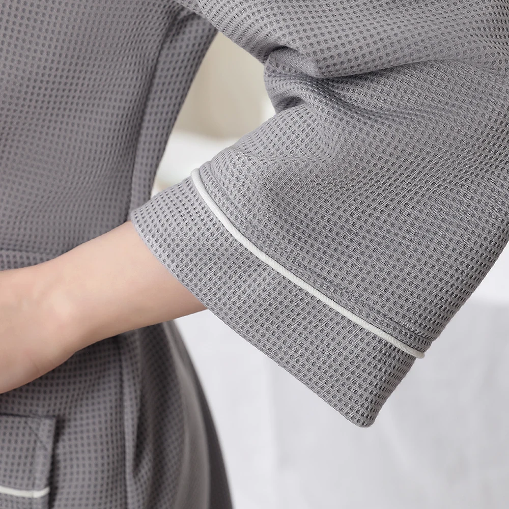 

Four Seasons Soft Waffle 3 Quarter Sleeve Man Women Couple's Bathrobe W1901