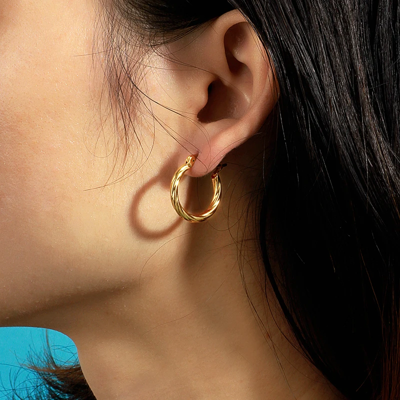 

Baoyan Vintage Small Circle Round Wholesale Mini Golden Stainless Steel Hoop Earrings For Women