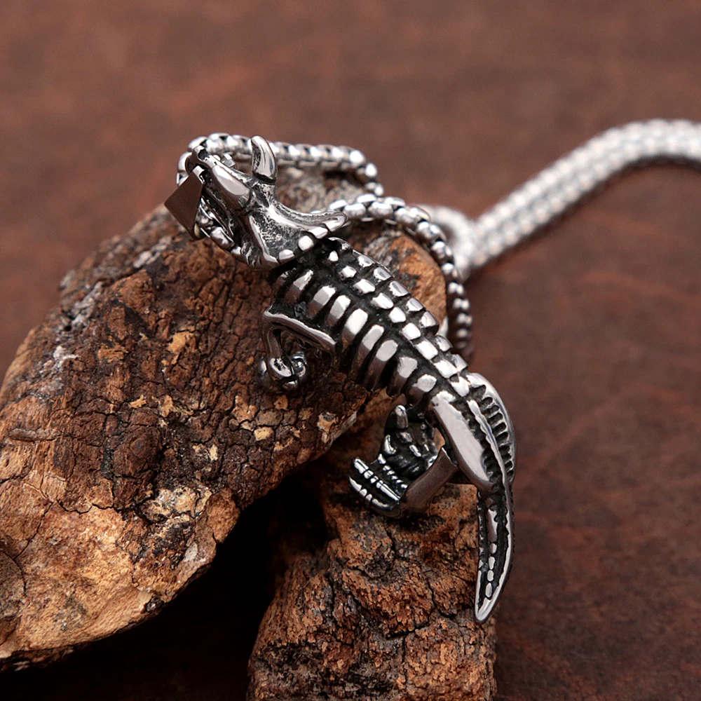 Ожерелье с подвеской в виде скелета из нержавеющей стали