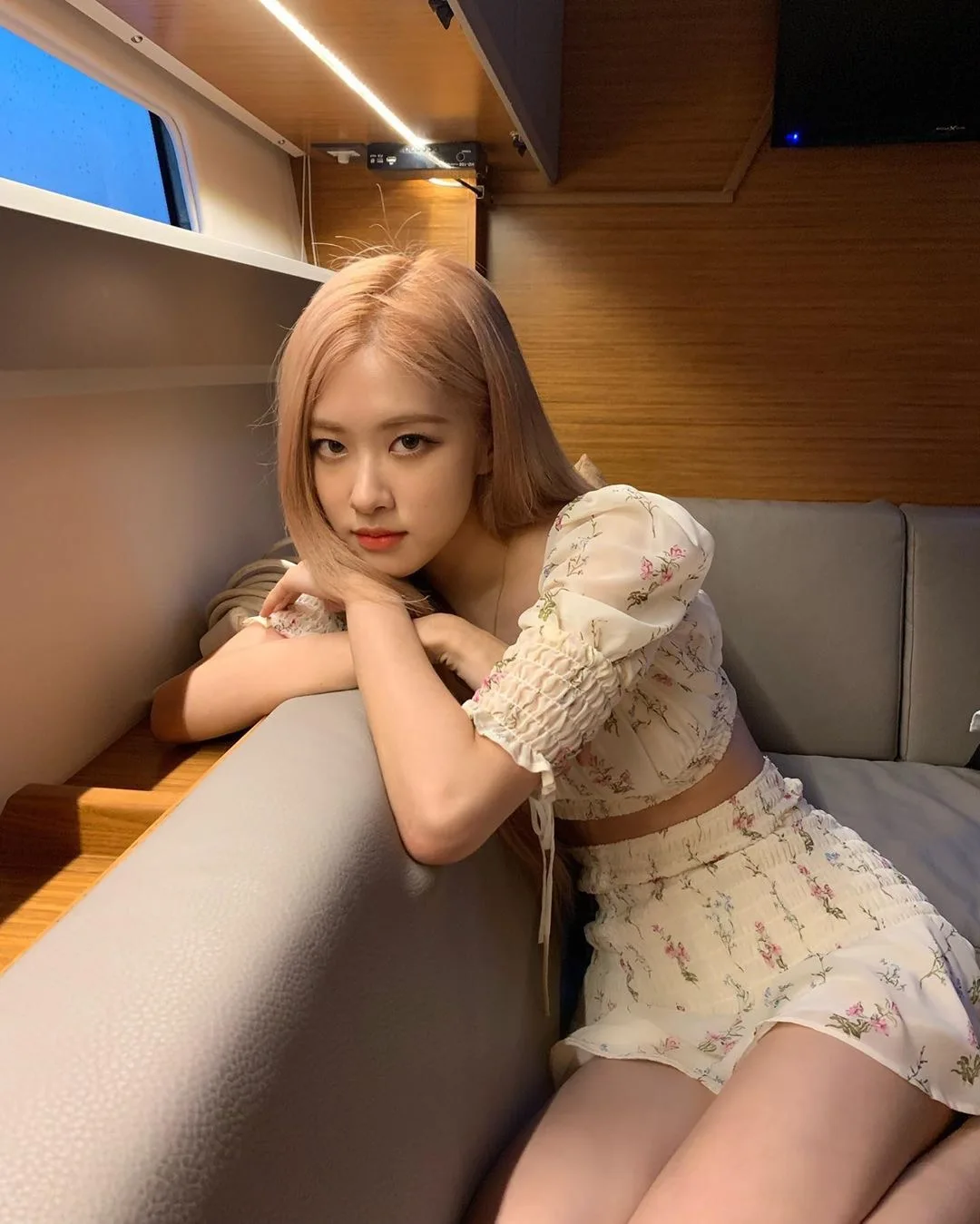 Kpop Blackpink Lisa летнее женское белое милое шифоновое плиссированное платье с длинным рукавом для девушек корейский праздничный Стиль повседневные платья
