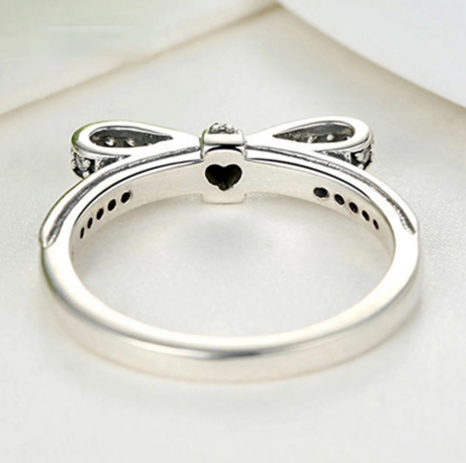 

Korean Simple Bow CZ Crystal Ring Fashion Women Silver Plated AAA Zircon Ring Charm Lady Eternal Wedding Engagement Jewelry