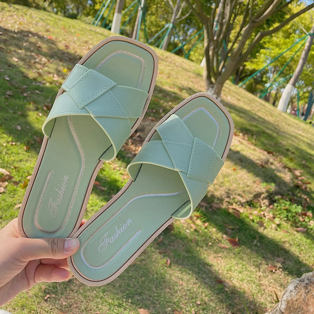 

2021 Summer New Women's Shoes Fashion Flat Bottomed Outdoor Indoor House Women's Slippers Flip Flop Sandals
