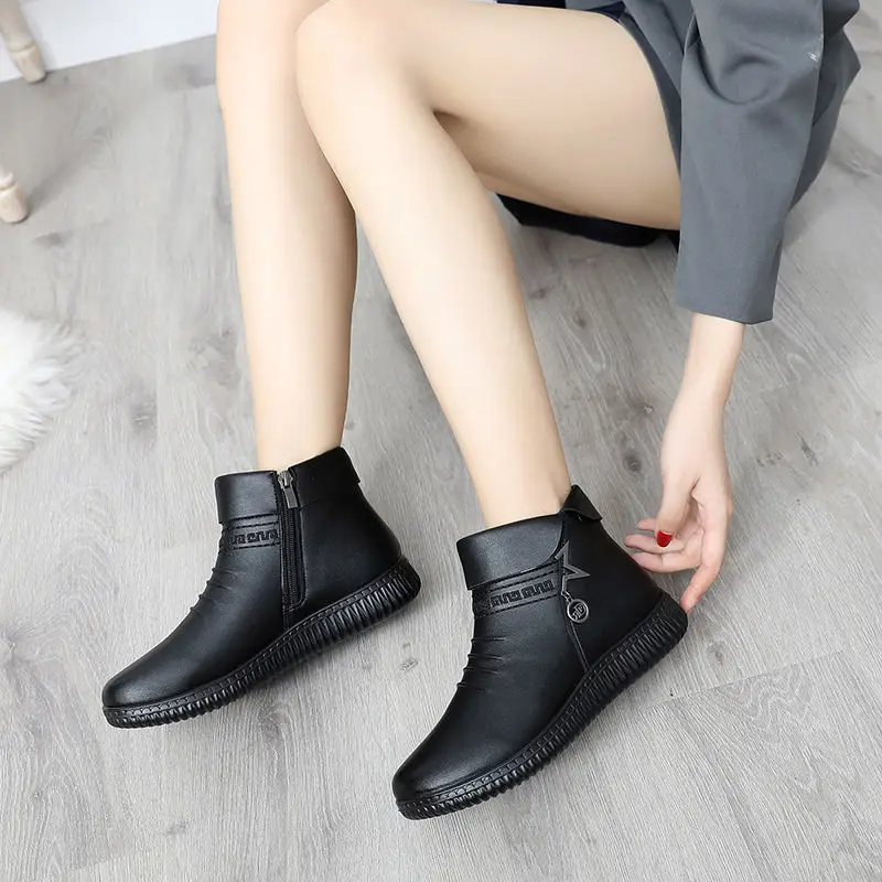 Vintage retro ladies ankle leather boots warm plush waterproof snow boots for women zip Y2K shoes 2021